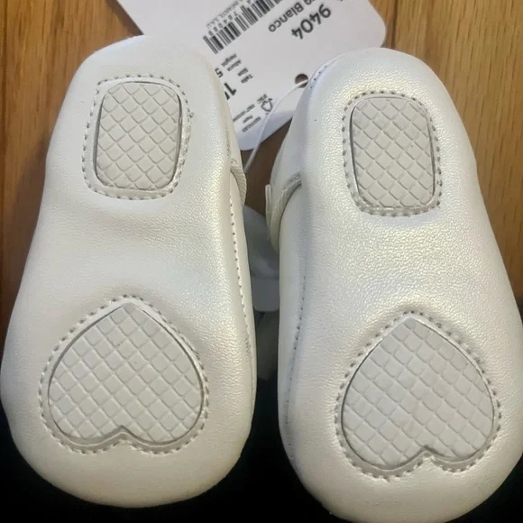 Mayoral newborn baby girl shoes - Picture 3 of 5